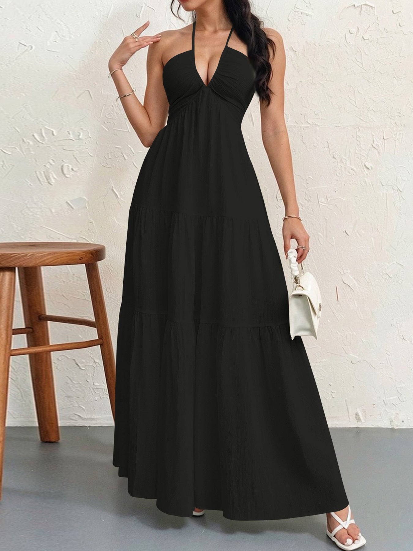 Women's Backless Halterneck Maxi Dress - Black